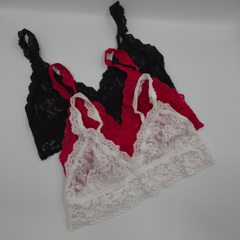 Hanky Panky Bundle of Three Signature Lace Crossover Bralettes Size M